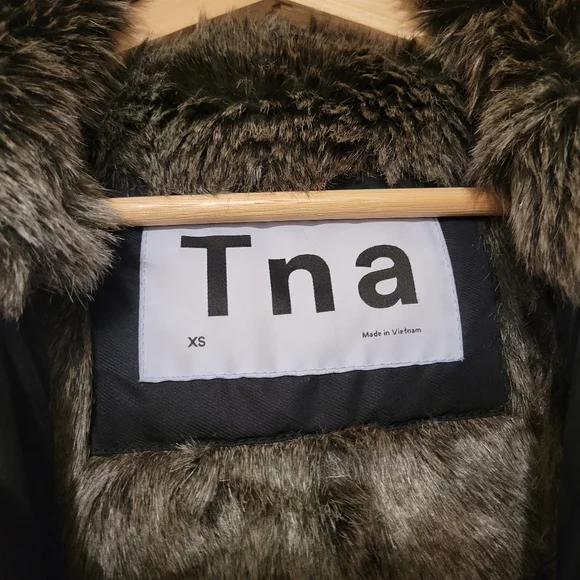 TNA winter coat - Picture 6 of 7